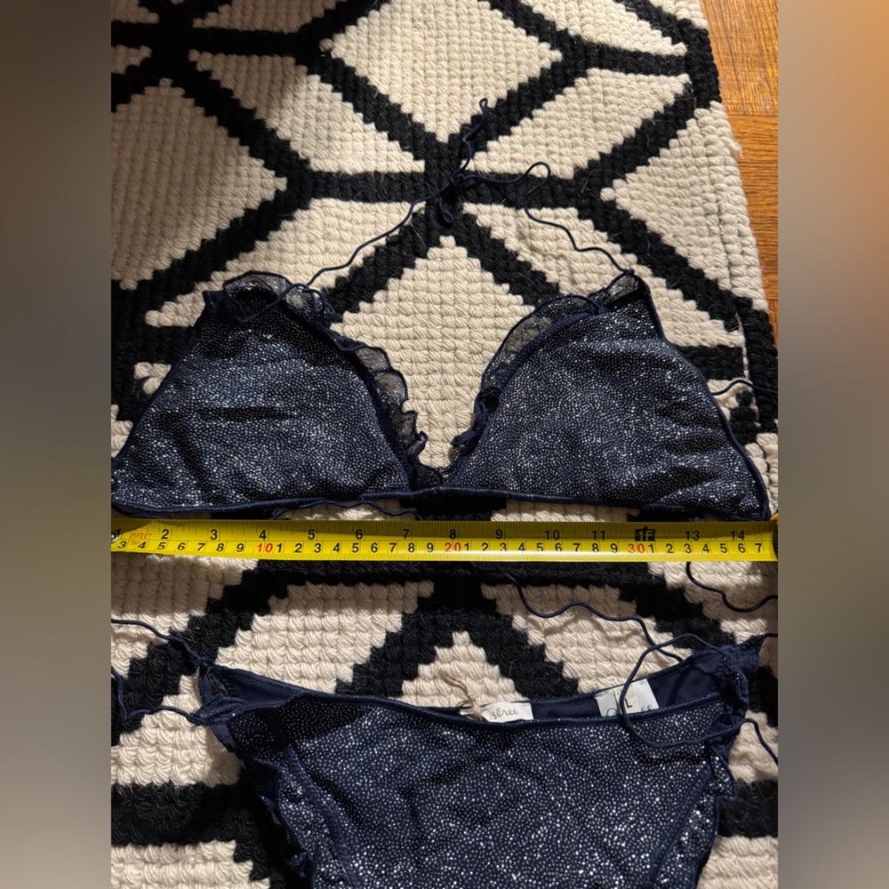 Oseree Navy Ruffle Bikini Set - Picture 10 of 11
